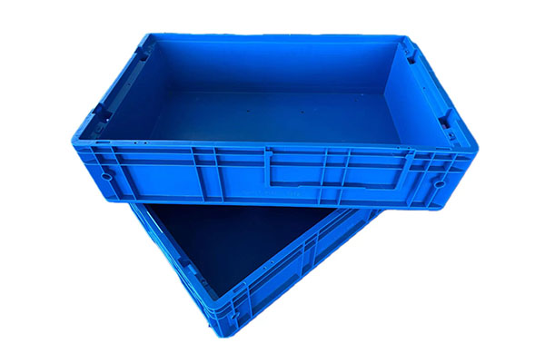 Plastic box