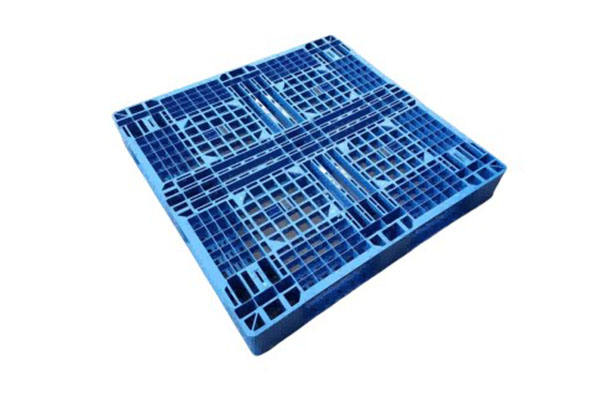 Injection molded pallet, plastic pallet, plastic pallet processing